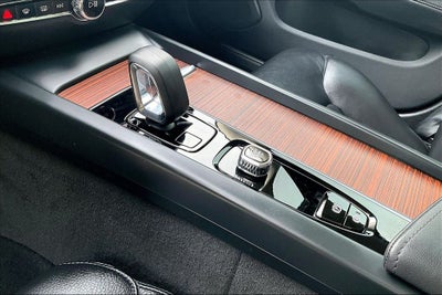 2025 Volvo V60 Cross Country B5 Plus