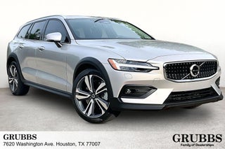 2025 Volvo V60 Cross Country B5 Plus