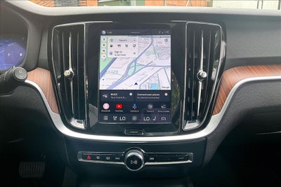 2025 Volvo V60 Cross Country B5 Plus