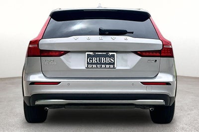 2025 Volvo V60 Cross Country B5 Plus