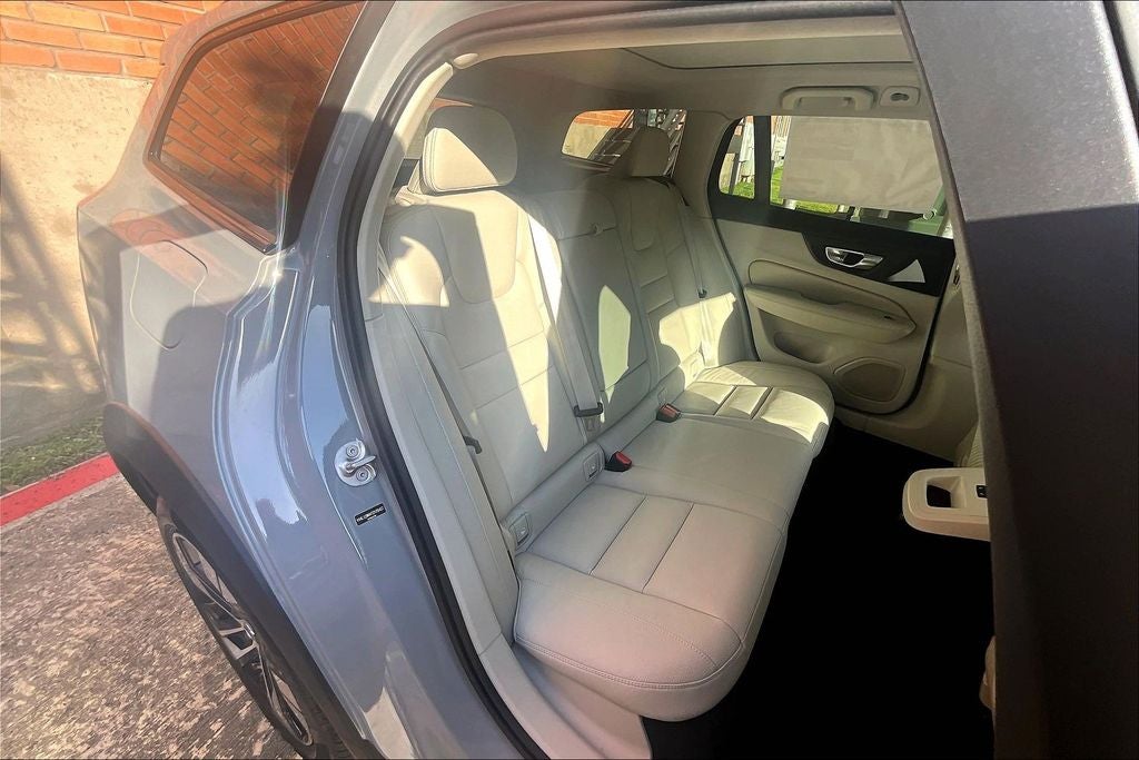 2026 Volvo V60 Cross Country B5 Plus