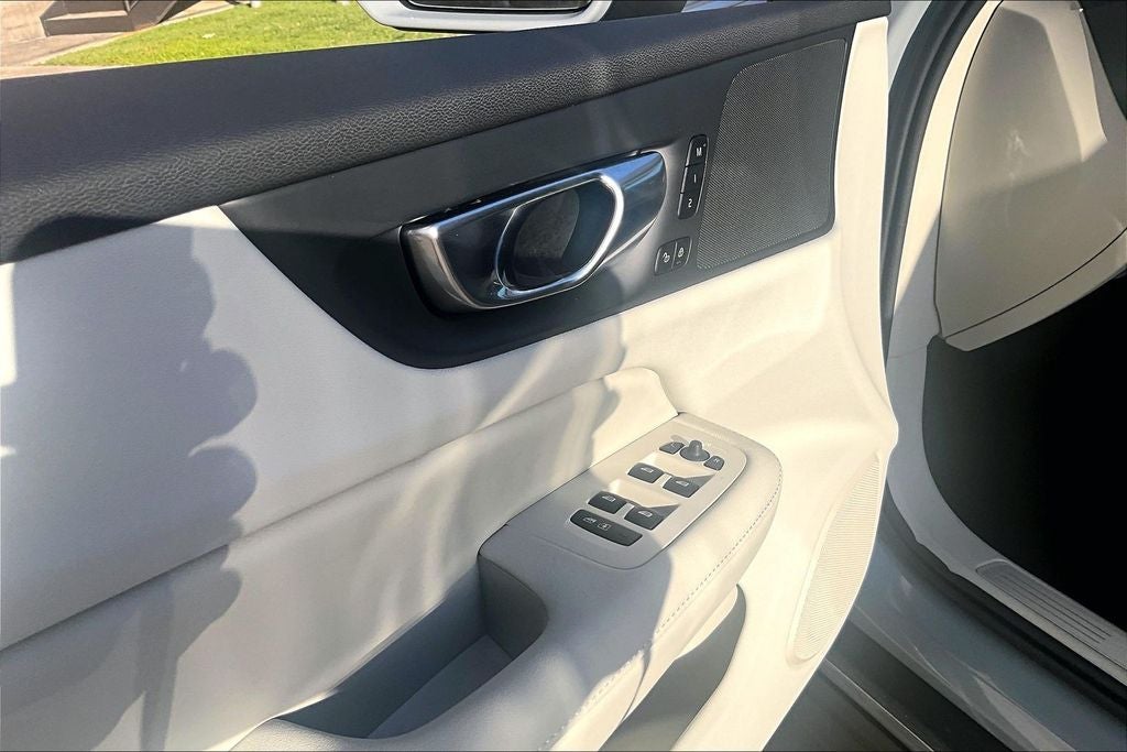 2026 Volvo V60 Cross Country B5 Plus