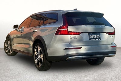 2026 Volvo V60 Cross Country B5 Plus