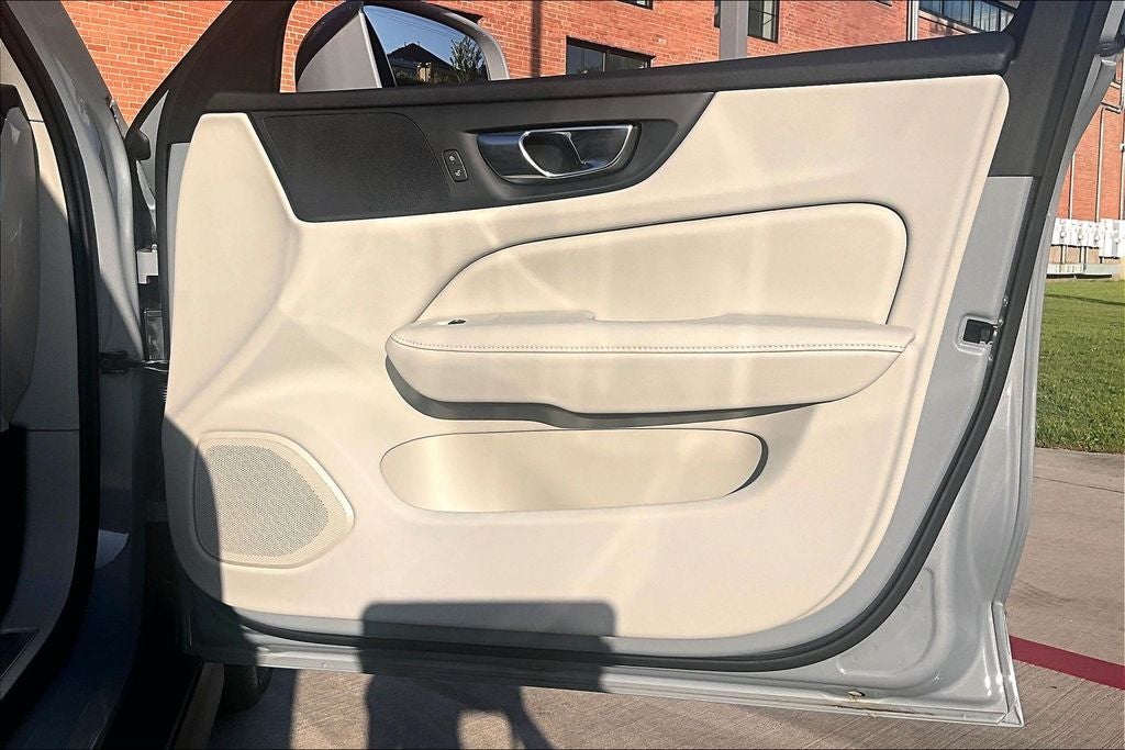 2026 Volvo V60 Cross Country B5 Plus