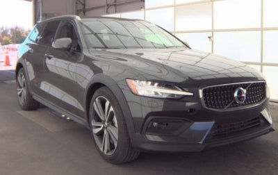 2025 Volvo V60 Cross Country B5 Plus