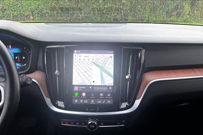 2025 Volvo V60 Cross Country B5 Plus