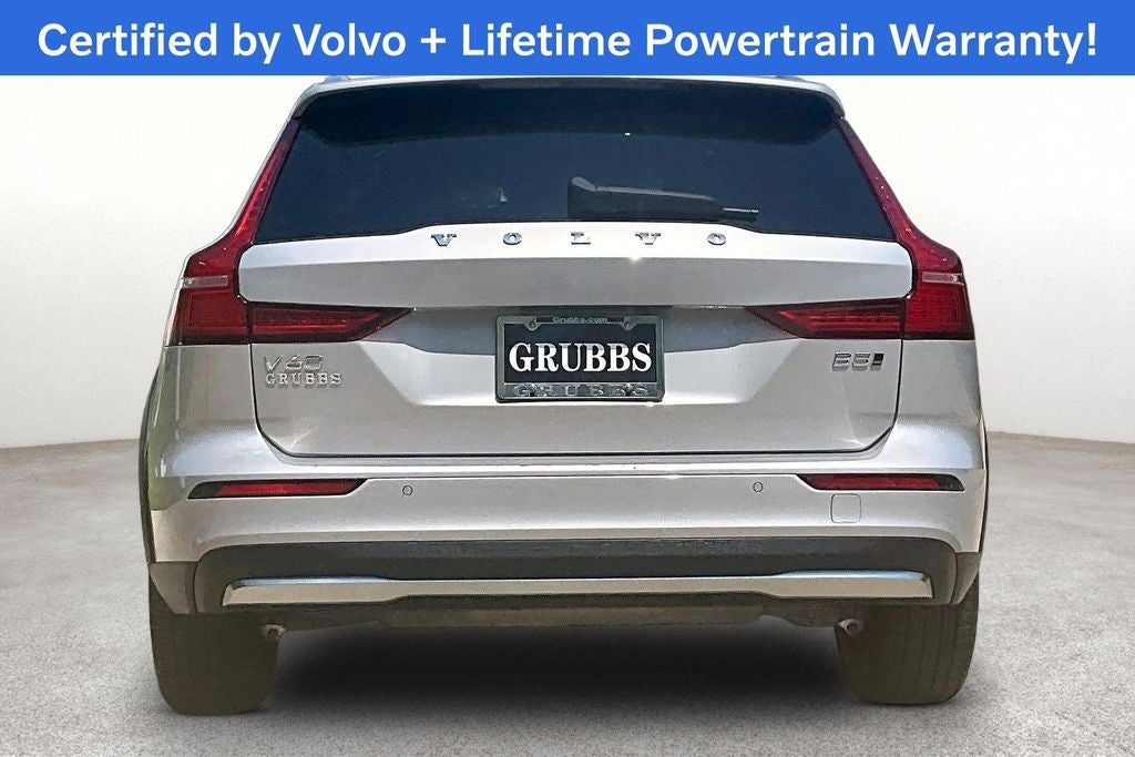2025 Volvo V60 Cross Country B5 Plus