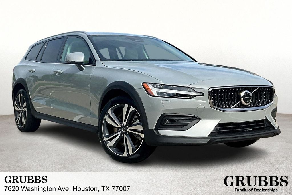 2026 Volvo V60 Cross Country B5 Plus