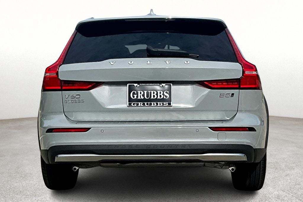 2026 Volvo V60 Cross Country B5 Plus