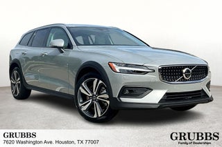 2026 Volvo V60 Cross Country B5 Plus