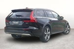 2025 Volvo V60 Cross Country B5 Plus