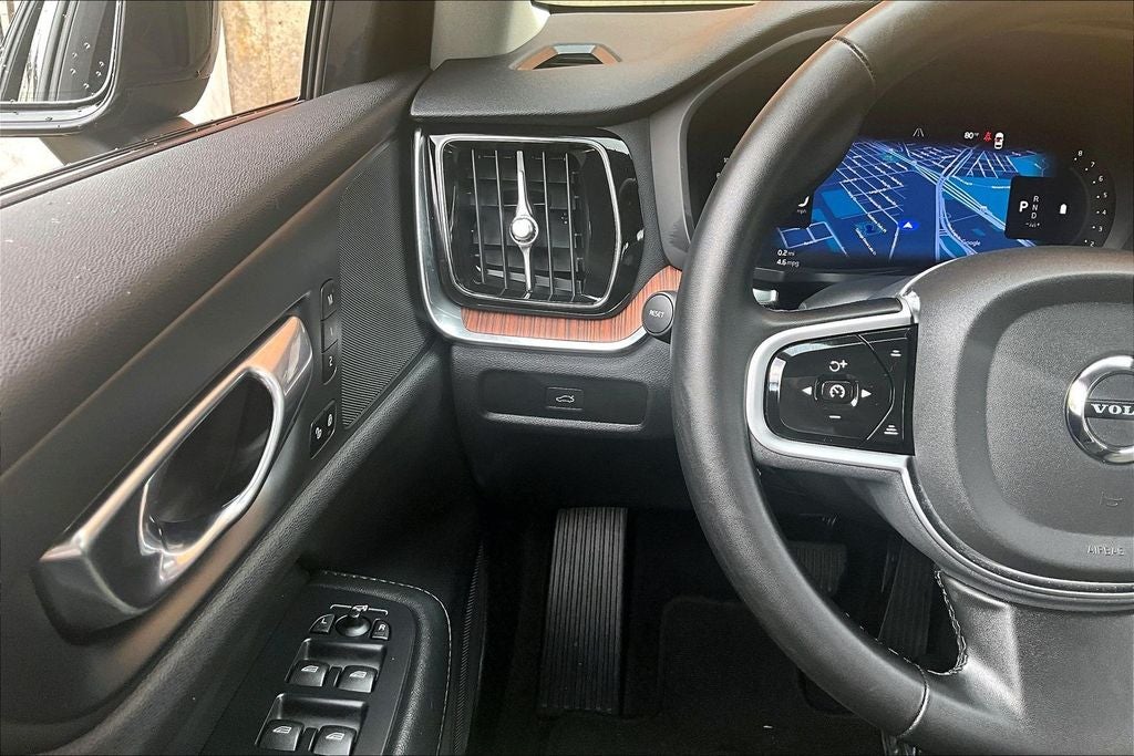 2025 Volvo V60 Cross Country B5 Plus