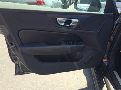 2025 Volvo V60 Cross Country B5 Plus