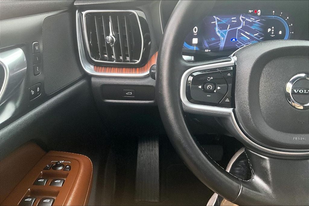 2025 Volvo V60 Cross Country B5 Plus