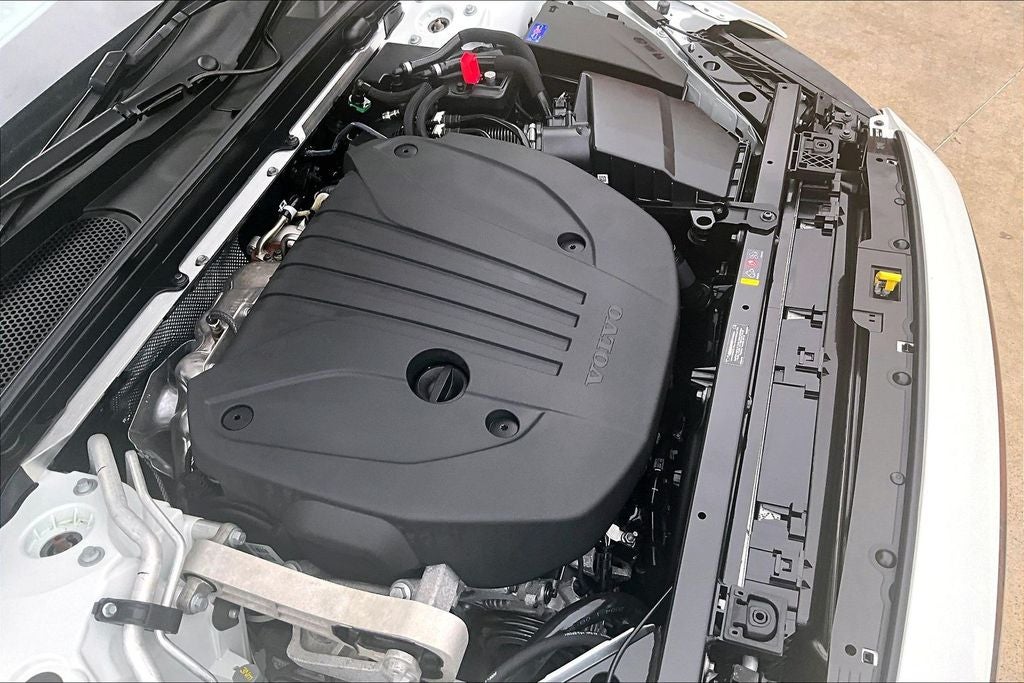 2025 Volvo V60 Cross Country B5 Plus