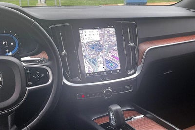 2025 Volvo V60 Cross Country B5 Plus
