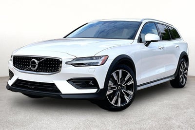 2025 Volvo V60 Cross Country B5 Ultra