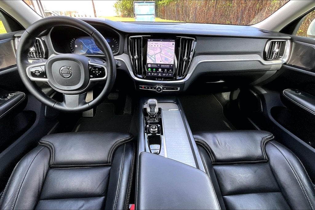 2025 Volvo V60 Cross Country B5 Ultra