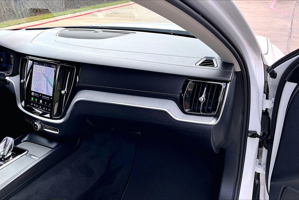 2025 Volvo V60 Cross Country B5 Ultra