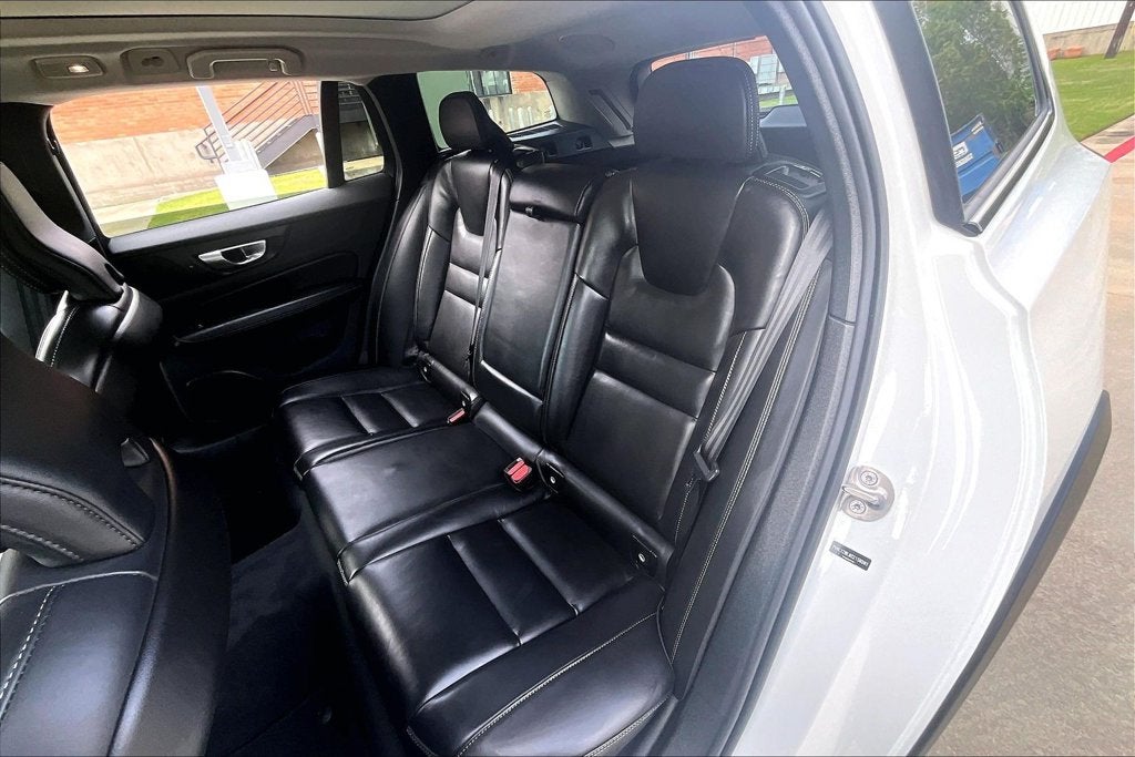 2025 Volvo V60 Cross Country B5 Ultra