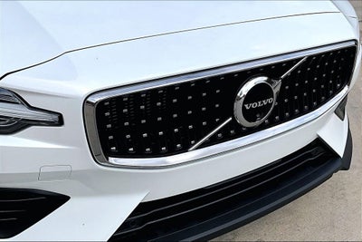 2025 Volvo V60 Cross Country B5 Ultra