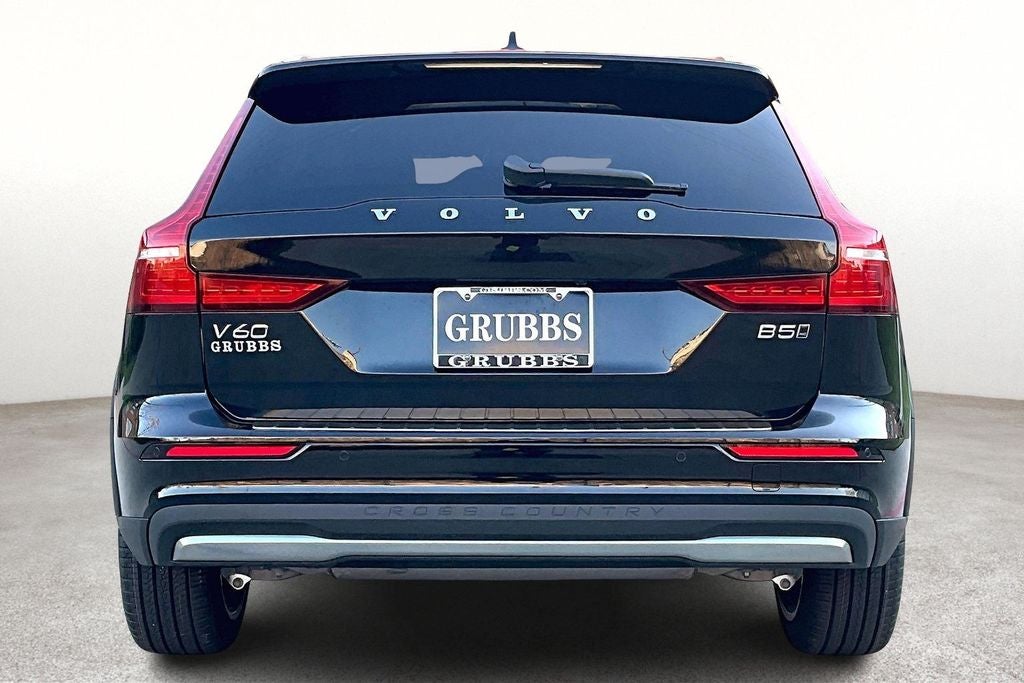 2026 Volvo V60 Cross Country B5 Ultra