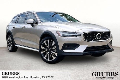 2026 Volvo V60 Cross Country B5 Ultra