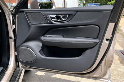 2026 Volvo V60 Cross Country B5 Ultra