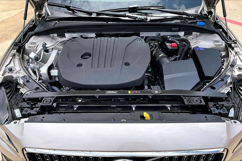 2026 Volvo V60 Cross Country B5 Ultra