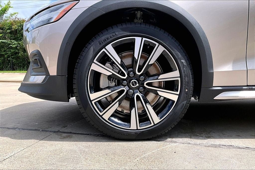 2026 Volvo V60 Cross Country B5 Ultra