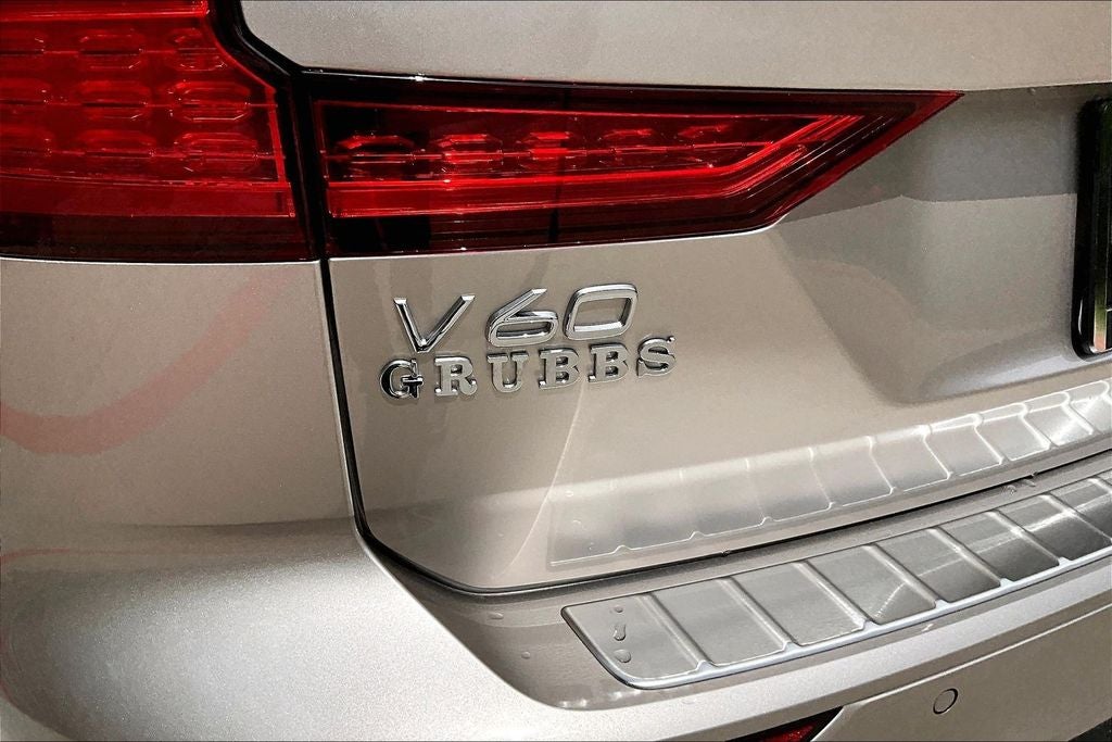 2026 Volvo V60 Cross Country B5 Ultra