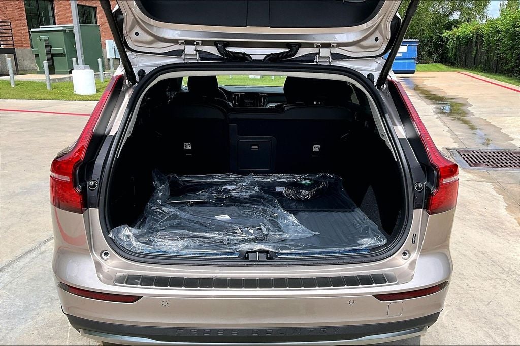 2026 Volvo V60 Cross Country B5 Ultra