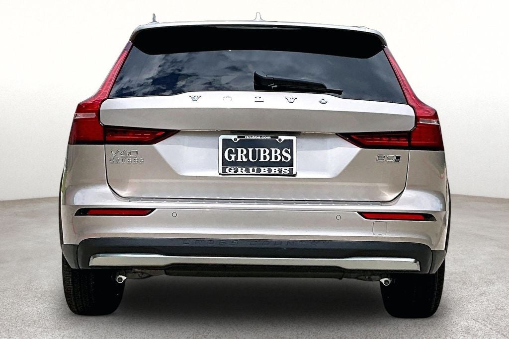 2026 Volvo V60 Cross Country B5 Ultra