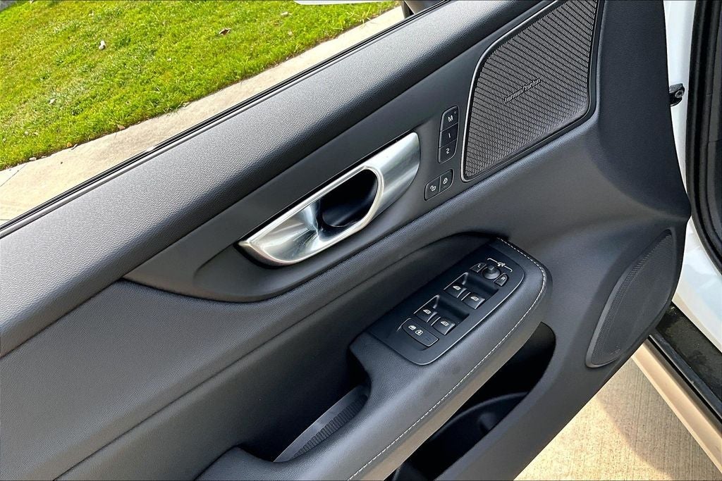 2026 Volvo V60 Cross Country B5 Ultra