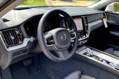 2026 Volvo V60 Cross Country B5 Ultra