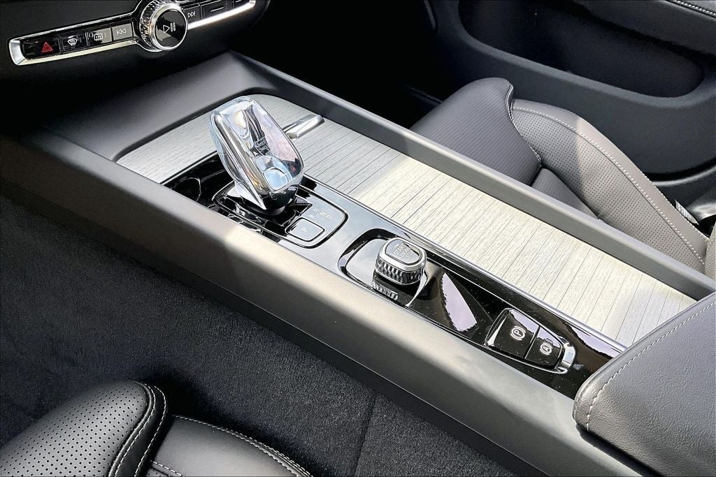 2026 Volvo V60 Cross Country B5 Ultra