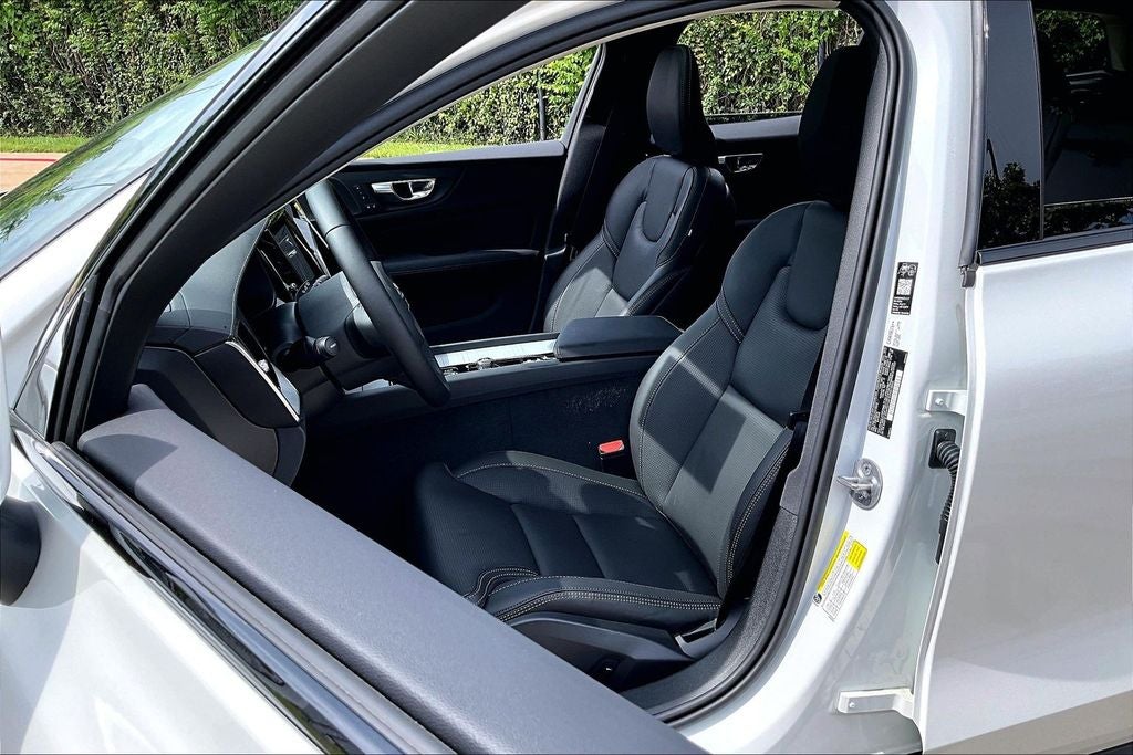 2026 Volvo V60 Cross Country B5 Ultra