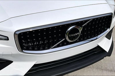 2026 Volvo V60 Cross Country B5 Ultra
