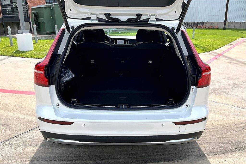 2026 Volvo V60 Cross Country B5 Ultra