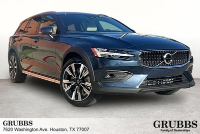 2026 Volvo V60 Cross Country B5 Ultra