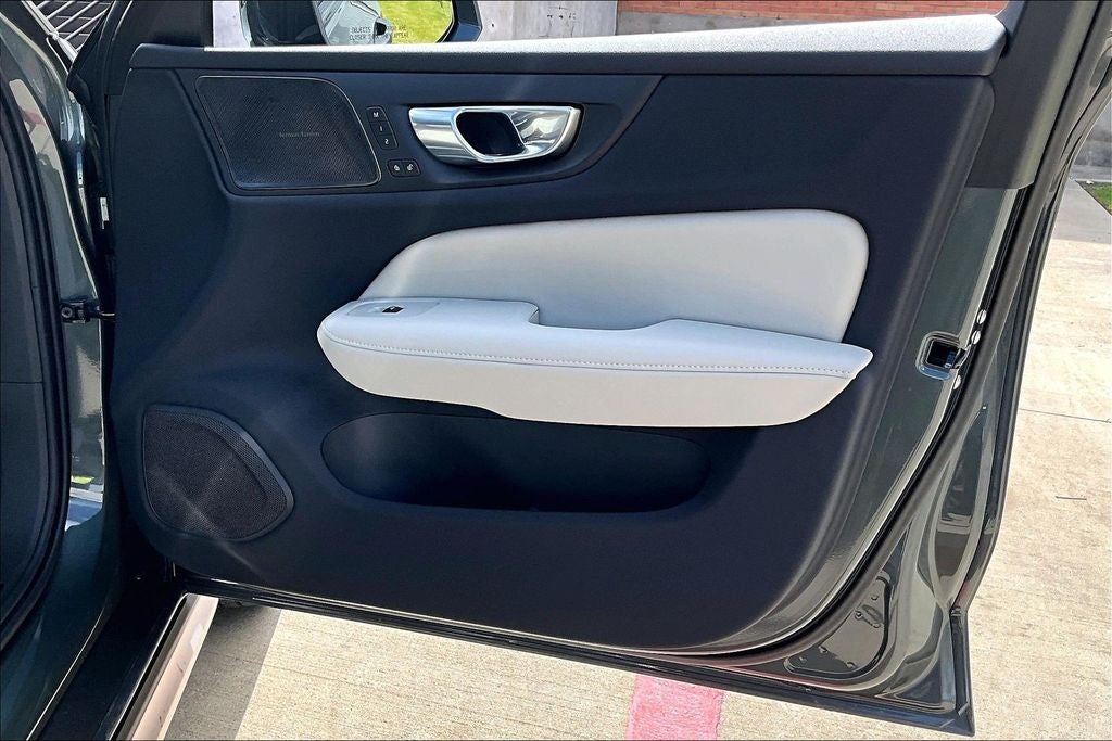 2026 Volvo V60 Cross Country B5 Ultra