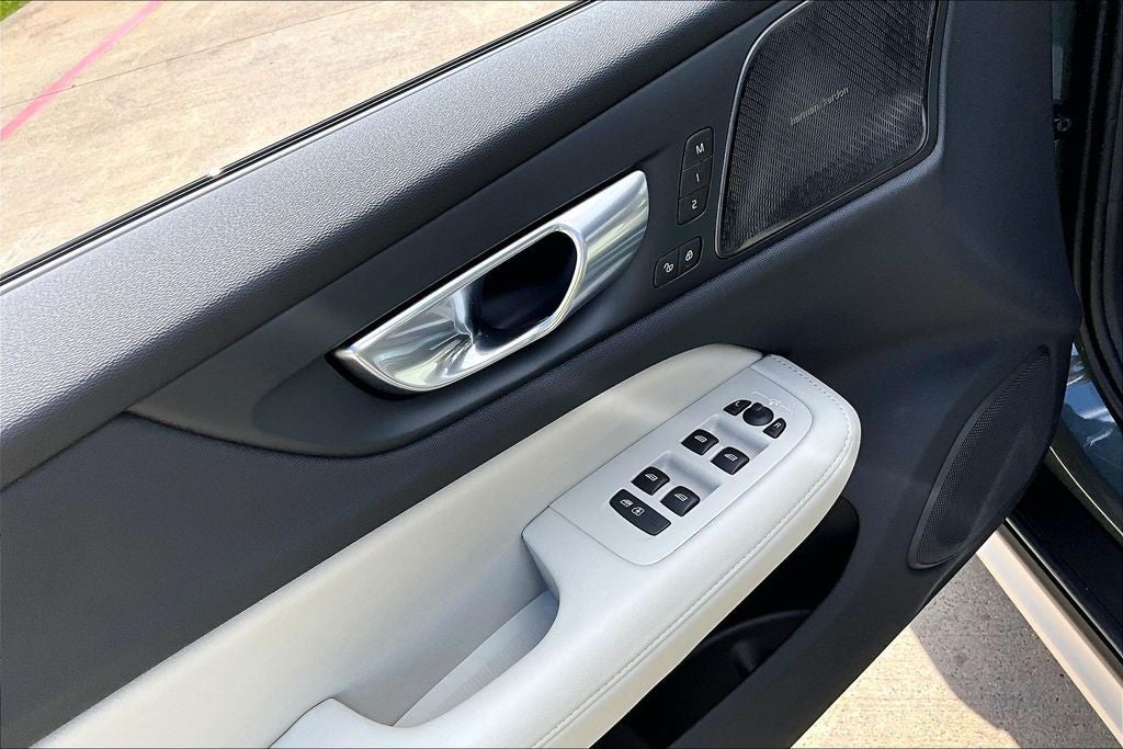 2026 Volvo V60 Cross Country B5 Ultra