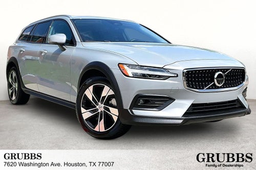 2024 Volvo V60 Cross Country B5 Plus