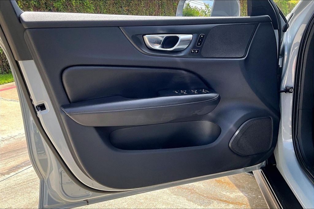 2024 Volvo V60 Cross Country B5 Plus