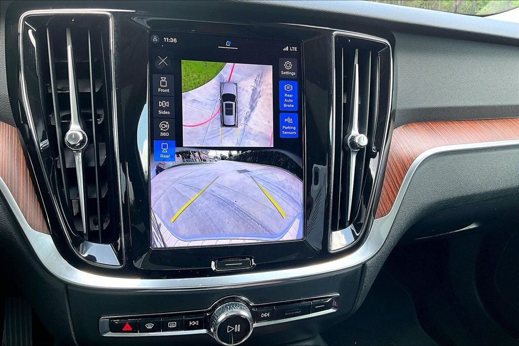 2024 Volvo V60 Cross Country B5 Plus