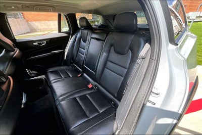 2024 Volvo V60 Cross Country B5 Plus