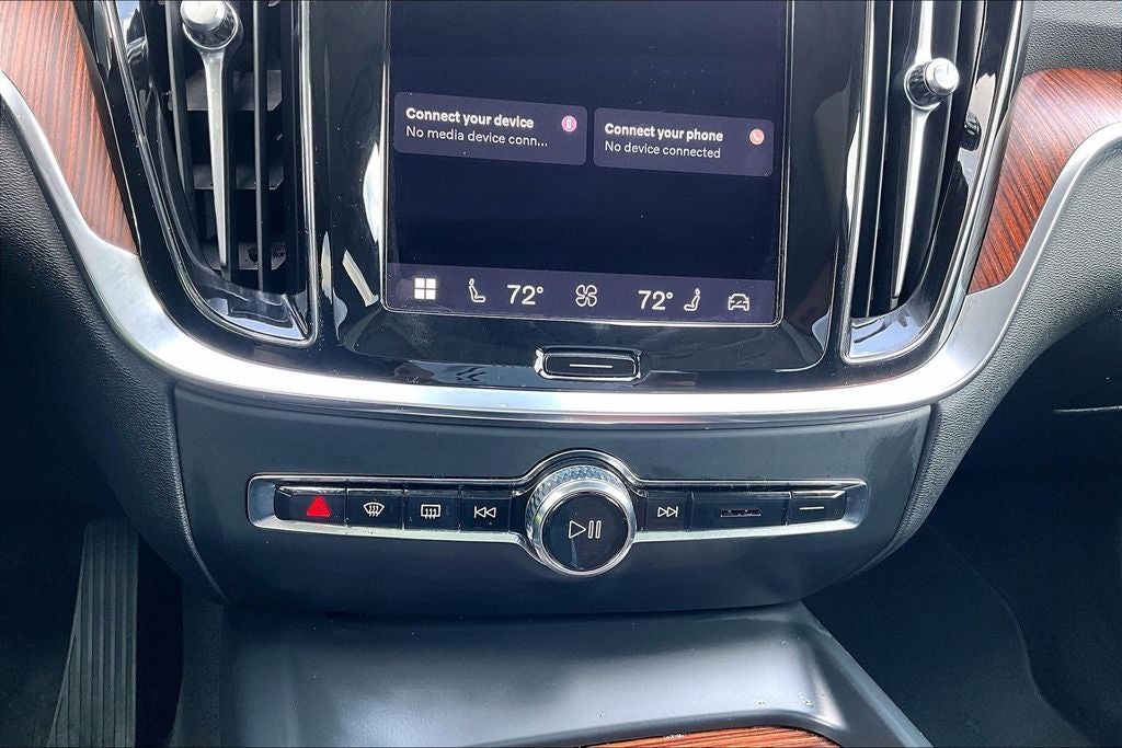2024 Volvo V60 Cross Country B5 Plus