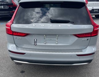 2024 Volvo V60 Cross Country B5 Plus