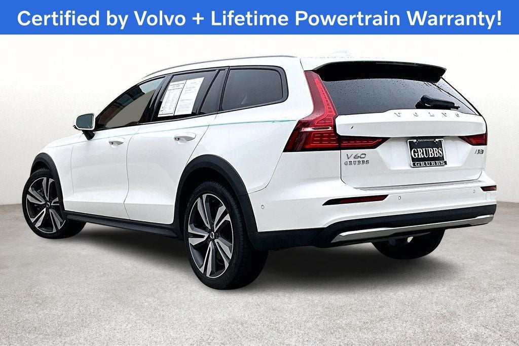 2023 Volvo V60 Cross Country B5 Plus