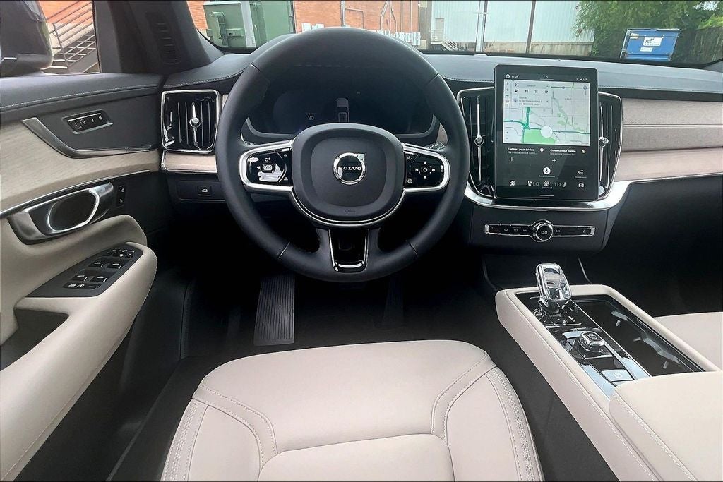 2026 Volvo XC90 B5 Plus
